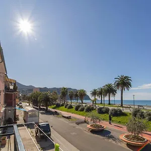 105 - La Casa Di Jacopo, Fronte E Vista Mare In Centro A Riva Trigoso, 20 Metri Dalla Spiaggia Sestri Levante